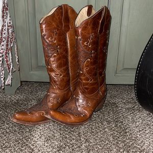 ❌ S O L D ❌ Circle G Snip Toe Boots